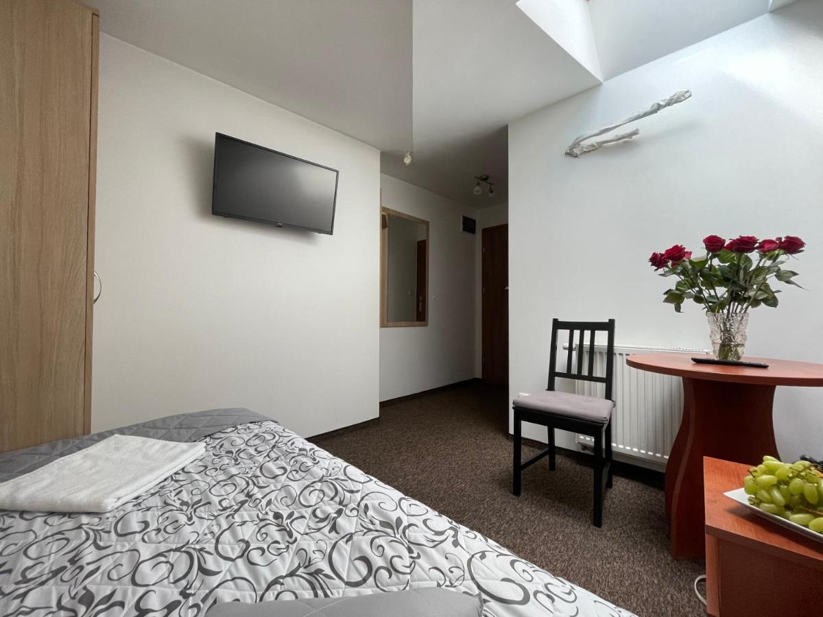 Hotelik Gold Рашин Экстерьер фото