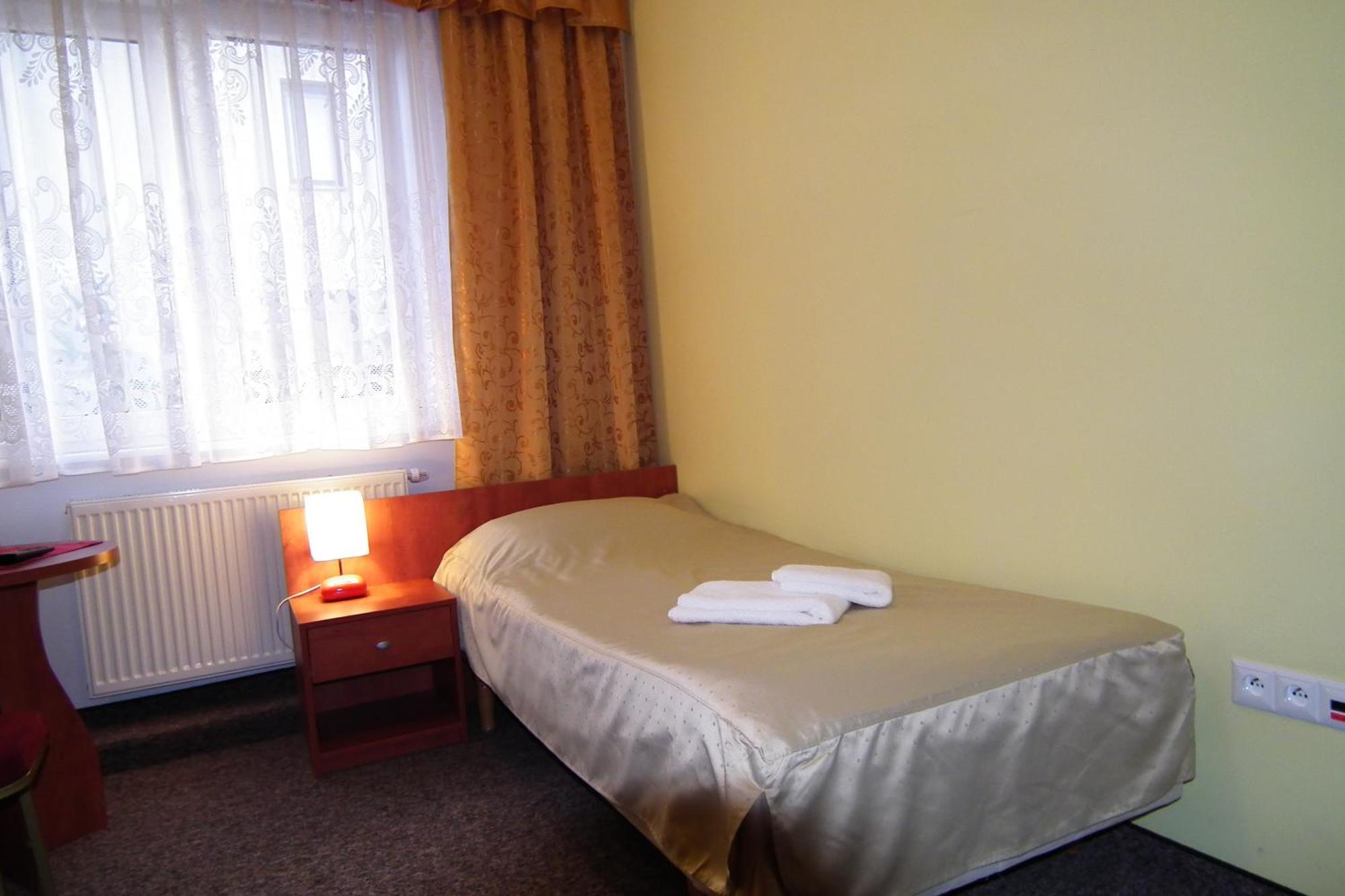 Hotelik Gold Рашин Номер фото